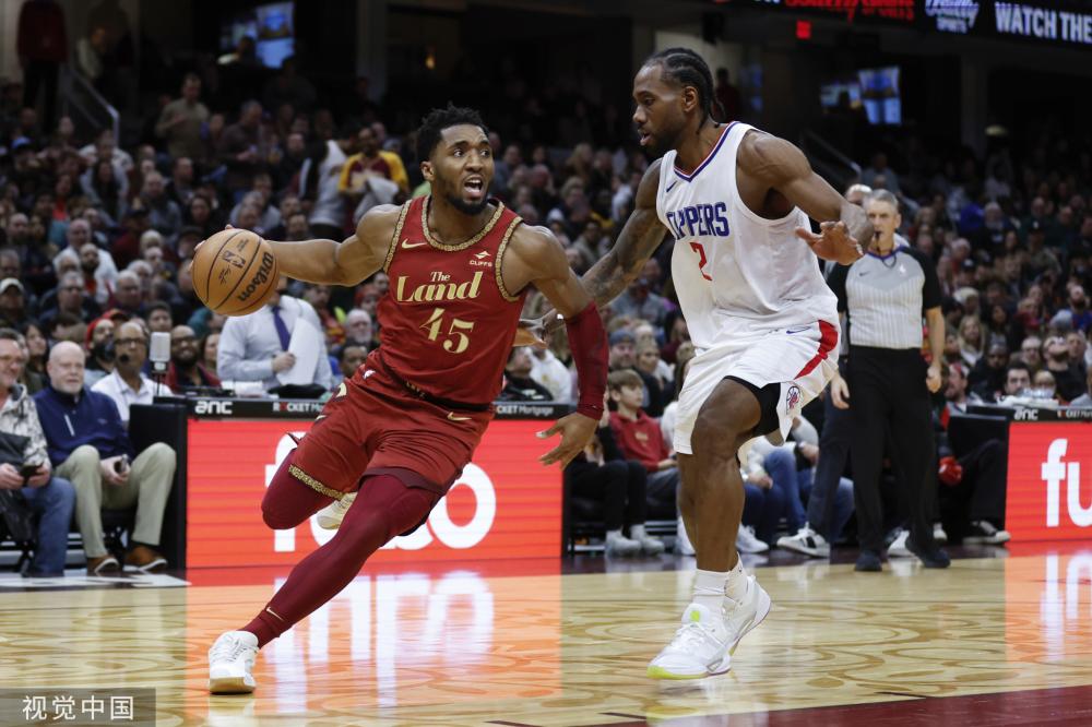 单板滑雪世 单板滑雪世